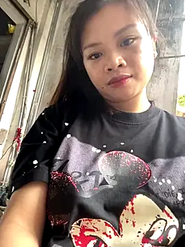 Snapshot of sara-xx chatting on November 16, 2025, 7:57 am sara-xx online show from November 16, 2025, 7:57 am