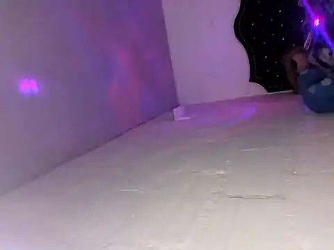 scarlethowens1 online show from March 21, 2026, 5:52 am