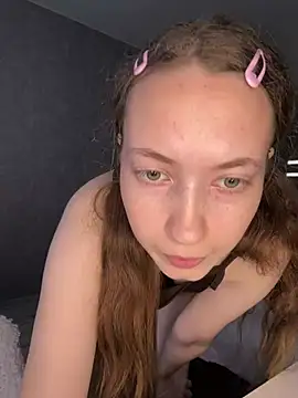 Snapshot of Holy_Poly chatting on February 20, 2026, 6:26 am Holy Poly online show from February 20, 2026, 6:26 am