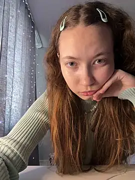 Snapshot of Holy_Poly chatting on March 20, 2026, 5:30 am Holy Poly online show from March 20, 2026, 5:30 am