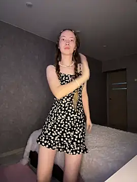 Snapshot of Holy_Poly chatting on February 23, 2026, 3:30 am Holy Poly online show from February 23, 2026, 3:30 am