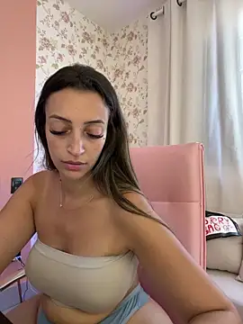 BelleRune online show from February 15, 2026, 3:44 pm