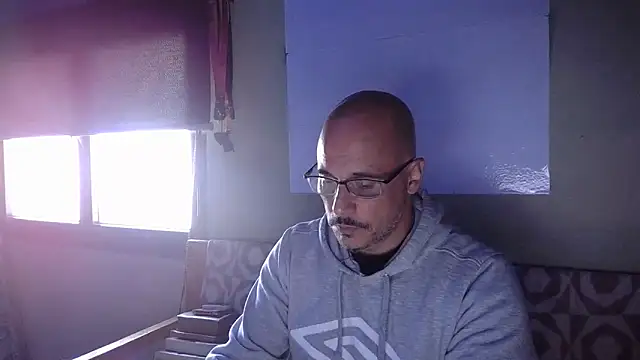 Snapshot of Marck_80 chatting on November 14, 2025, 9:02 am Marck 80 online show from November 14, 2025, 9:02 am