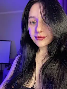 Ms Lovergirl online show from November 15, 2025, 5:11 am