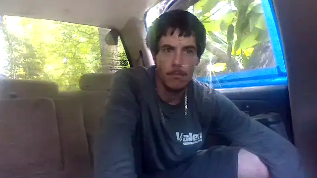 Snapshot of dickencidr chatting on June 9, 2026, 5:36 pm dickencidr online show from June 9, 2026, 5:36 pm