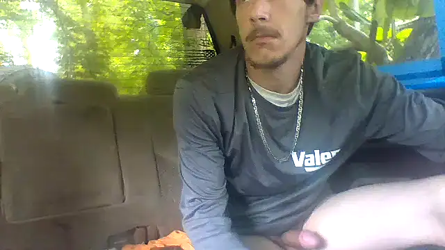 Snapshot of dickencidr chatting on June 8, 2026, 4:07 pm dickencidr online show from June 8, 2026, 4:07 pm