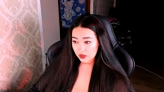 Snapshot of Emma_Uilson chatting on May 9, 2026, 8:12 pm Emma Uilson online show from May 9, 2026, 8:12 pm
