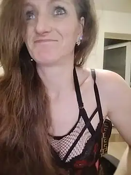 CrazyMaya39 online show from May 1, 2026, 7:52 pm