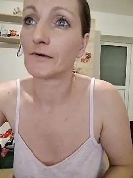 Snapshot of CrazyMaya39 chatting on June 17, 2026, 8:41 pm CrazyMaya39 online show from June 17, 2026, 8:41 pm
