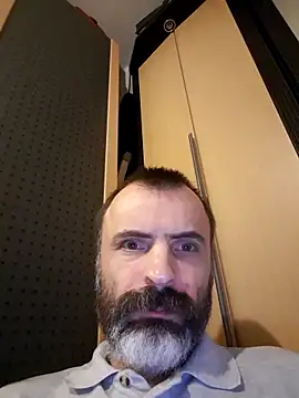 Artur50 online show from November 18, 2025, 7:39 pm