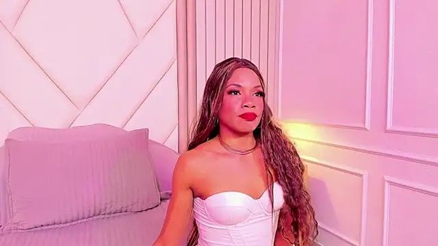 Snapshot of LailaDavidson chatting on June 22, 2026, 12:13 pm LailaDavidson online show from June 22, 2026, 12:13 pm