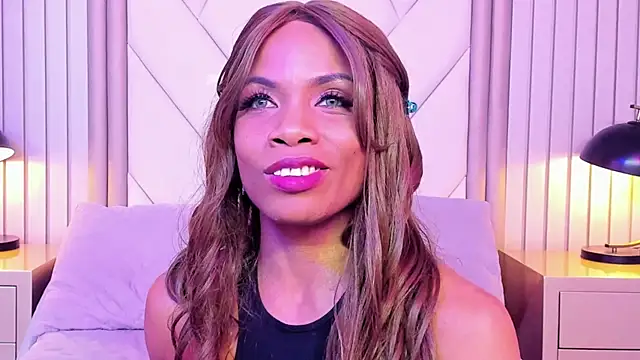 Snapshot of LailaDavidson chatting on July 28, 2026, 6:20 pm LailaDavidson online show from July 28, 2026, 6:20 pm