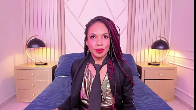 LailaDavidson online show from April 21, 2026, 12:12 pm