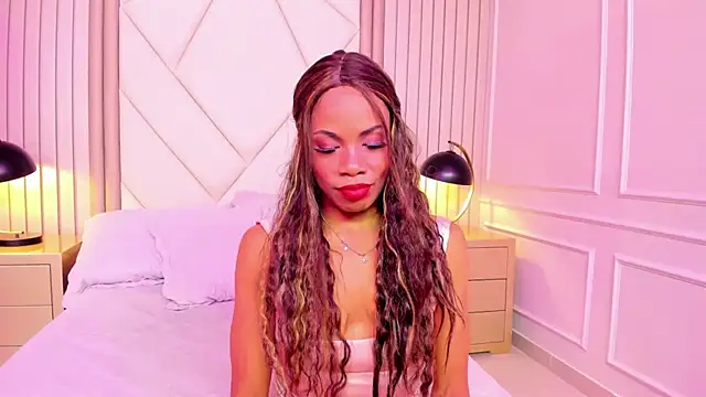 Snapshot of LailaDavidson chatting on June 17, 2026, 12:15 pm LailaDavidson online show from June 17, 2026, 12:15 pm