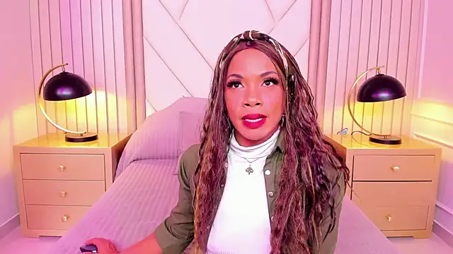 Snapshot of LailaDavidson chatting on June 23, 2026, 12:14 pm LailaDavidson online show from June 23, 2026, 12:14 pm