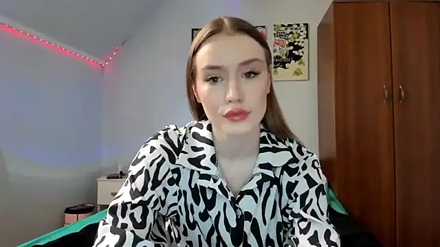 tinyglow online show from January 16, 2026, 8:57 pm