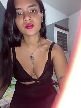 Snapshot of lizmy chatting on December 4, 2025, 6:23 am lizmy online show from December 4, 2025, 6:23 am