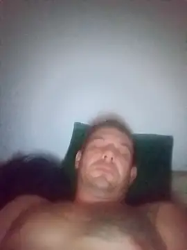 Snapshot of Motosz chatting on November 26, 2025, 3:23 pm Motosz online show from November 26, 2025, 3:23 pm