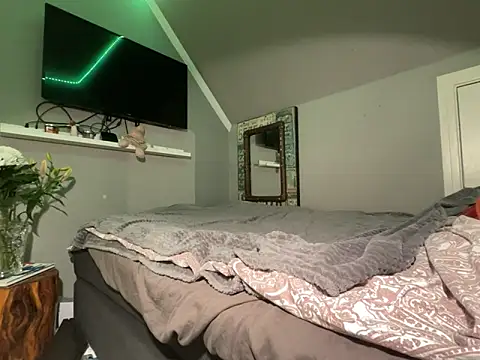 Snapshot of Lockig chatting on March 26, 2026, 7:23 pm Lockig online show from March 26, 2026, 7:23 pm