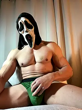 Luna MaskedMan online show from November 28, 2025, 1:50 am