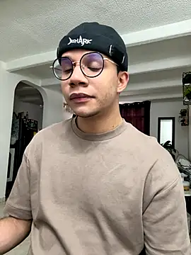 Snapshot of MarcoKostov chatting on November 17, 2025, 10:14 pm MarcoKostov online show from November 17, 2025, 10:14 pm