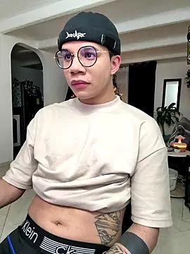 Snapshot of MarcoKostov chatting on November 25, 2025, 2:45 am MarcoKostov online show from November 25, 2025, 2:45 am