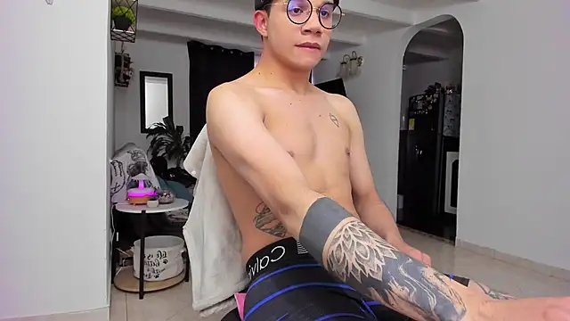 Snapshot of MarcoKostov chatting on December 1, 2025, 10:21 pm MarcoKostov online show from December 1, 2025, 10:21 pm