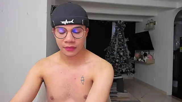 Snapshot of MarcoKostov chatting on November 28, 2025, 10:32 pm MarcoKostov online show from November 28, 2025, 10:32 pm