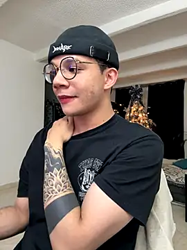 Snapshot of MarcoKostov chatting on November 20, 2025, 2:34 am MarcoKostov online show from November 20, 2025, 2:34 am