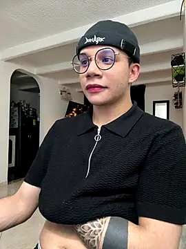 Snapshot of MarcoKostov chatting on November 22, 2025, 2:43 am MarcoKostov online show from November 22, 2025, 2:43 am