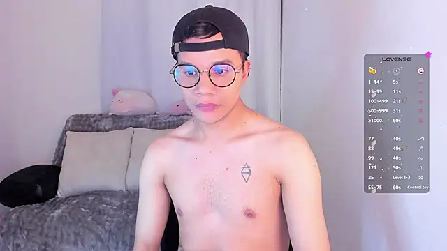 Snapshot of MarcoKostov chatting on December 14, 2025, 8:36 pm MarcoKostov online show from December 14, 2025, 8:36 pm