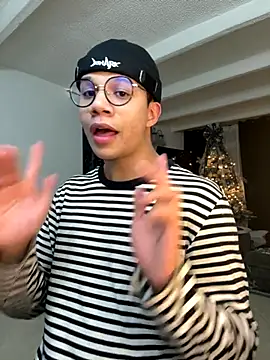 Snapshot of MarcoKostov chatting on November 24, 2025, 2:33 am MarcoKostov online show from November 24, 2025, 2:33 am