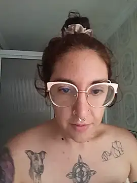 Snapshot of Melinerd chatting on July 10, 2026, 6:08 pm Melinerd online show from July 10, 2026, 6:08 pm