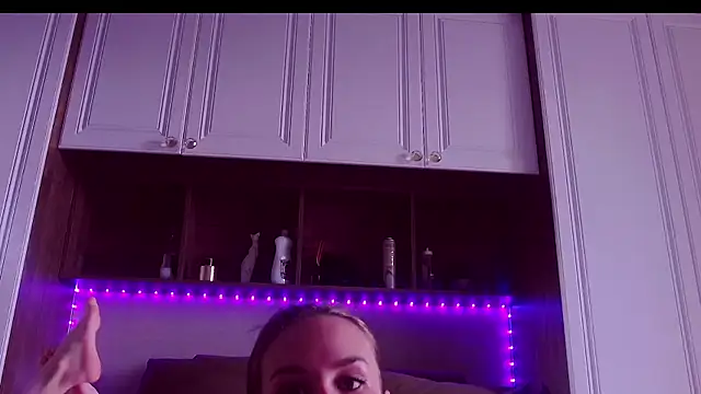 ArielEvans online show from July 29, 2026, 2:55 am