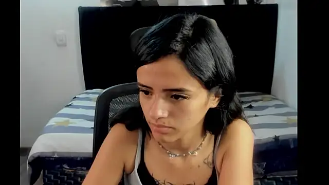 Candy  Girll18 online show from March 22, 2026, 12:03 am