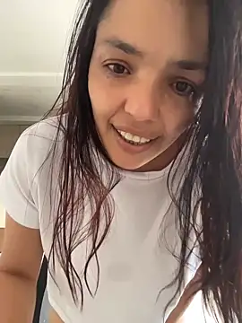 Snapshot of LaraDanverss chatting on March 15, 2026, 9:11 pm LaraDanverss online show from March 15, 2026, 9:11 pm