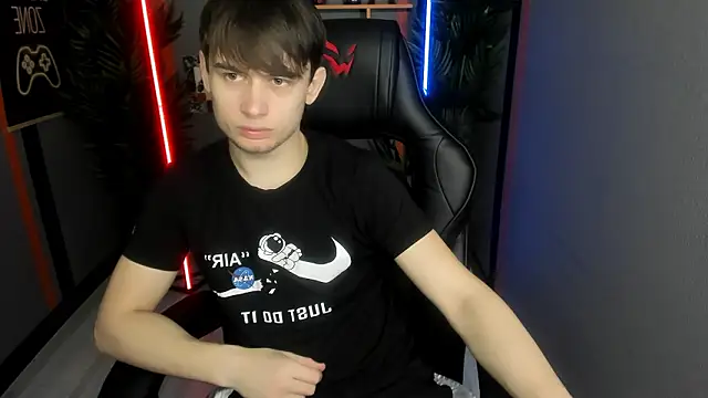 AlejandroEllias online show from February 4, 2026, 9:04 am