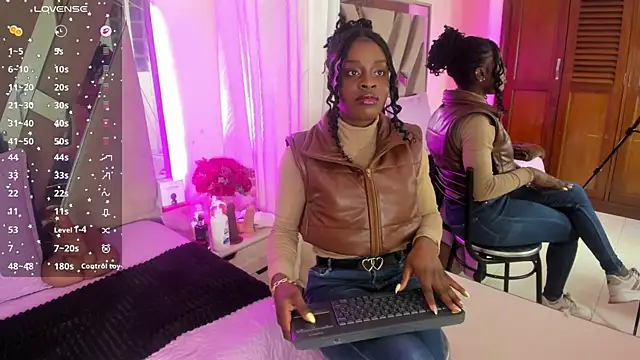 Snapshot of anisha_zambrano chatting on July 30, 2026, 1:32 pm anisha zambrano online show from July 30, 2026, 1:32 pm