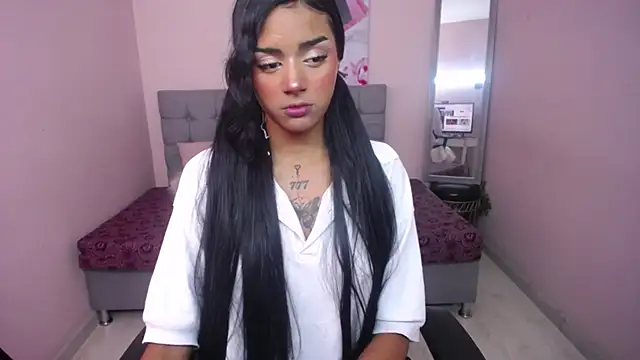 Milu carbajal x online show from November 24, 2025, 8:42 pm