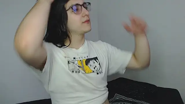 Amoneth Xx online show from December 1, 2025, 8:42 pm