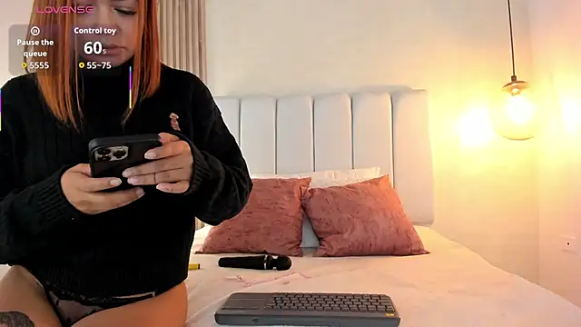 Snapshot of Anita_wood chatting on November 30, 2025, 3:57 pm Anita wood online show from November 30, 2025, 3:57 pm