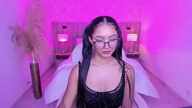 Snapshot of kylie_collins chatting on May 29, 2026, 3:34 am kylie collins online show from May 29, 2026, 3:34 am