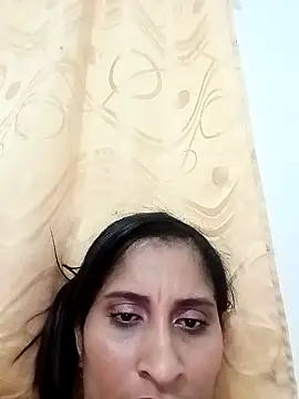 Snapshot of CarolinaNavas33 chatting on December 1, 2025, 2:40 pm CarolinaNavas33 online show from December 1, 2025, 2:40 pm