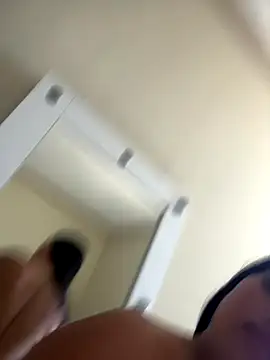 Larissa xxe online show from December 19, 2025, 2:30 pm