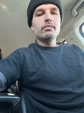 Snapshot of Skaterboy678 chatting on December 16, 2025, 8:02 pm Skaterboy678 online show from December 16, 2025, 8:02 pm