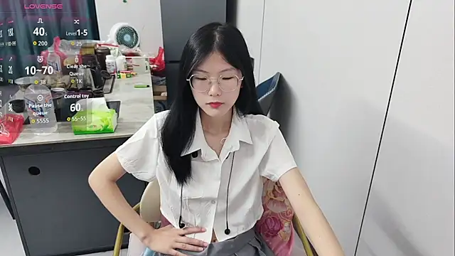 xlin-baby online show from May 11, 2026, 2:18 pm