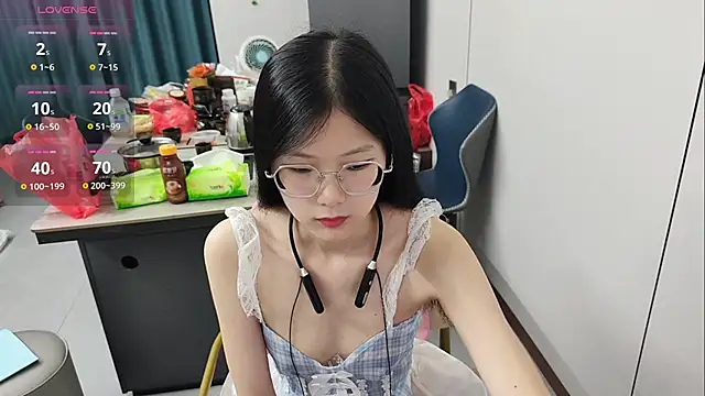 xlin-baby online show from May 21, 2026, 3:42 pm