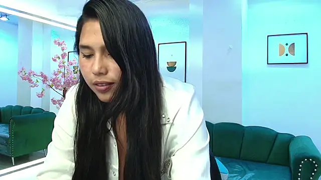 Gemma bellini online show from November 27, 2025, 7:25 pm