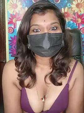 Snapshot of Premalatha_28 chatting on June 19, 2026, 5:35 am Premalatha 28 online show from June 19, 2026, 5:35 am