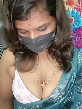 Snapshot of Premalatha_28 chatting on July 30, 2026, 4:44 am Premalatha 28 online show from July 30, 2026, 4:44 am